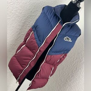 Nike unisex Down Puffer Vest CU4414-410 – Navy Burgundy Colorblock – Size S –